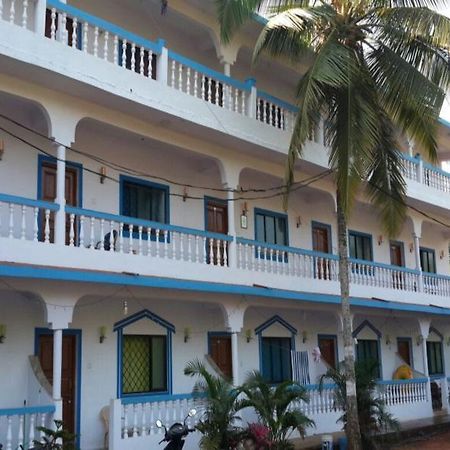 مورجيم Spot On 61514 Laxmi Guest House المظهر الخارجي الصورة
